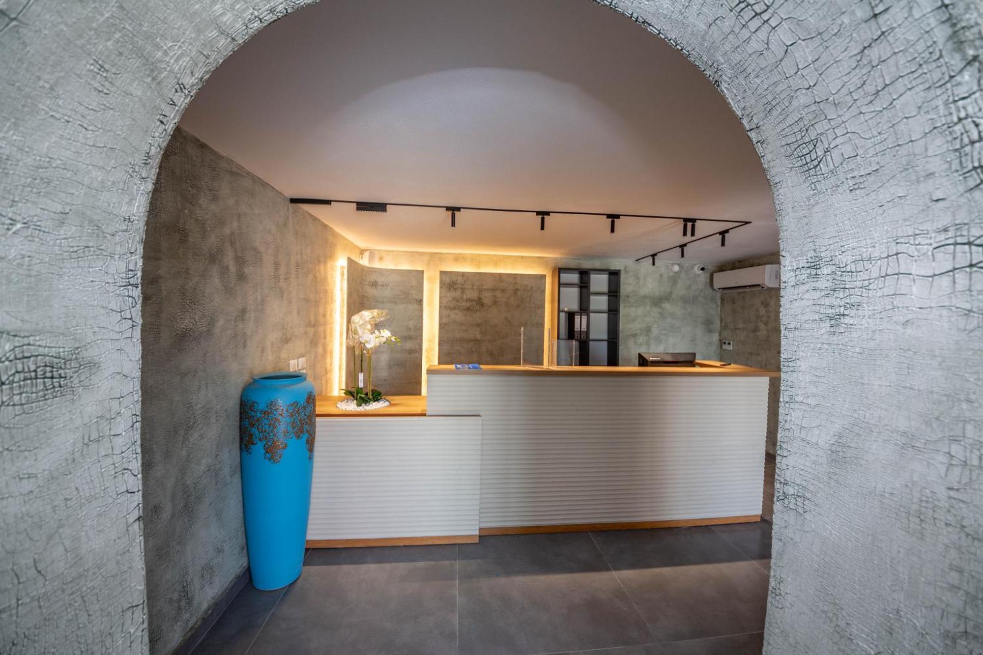 Emara Boutique Hotel Kavaje Exteriör bild