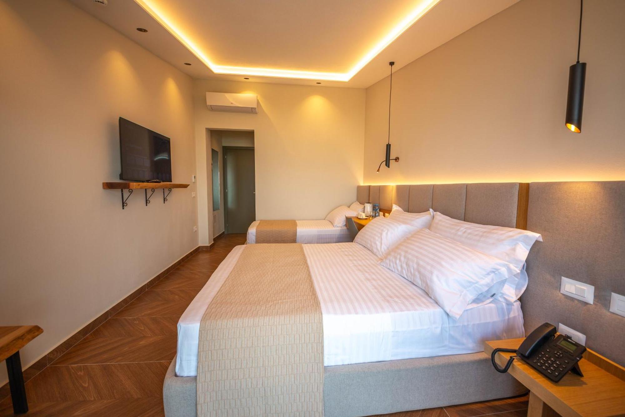 Emara Boutique Hotel Kavaje Exteriör bild