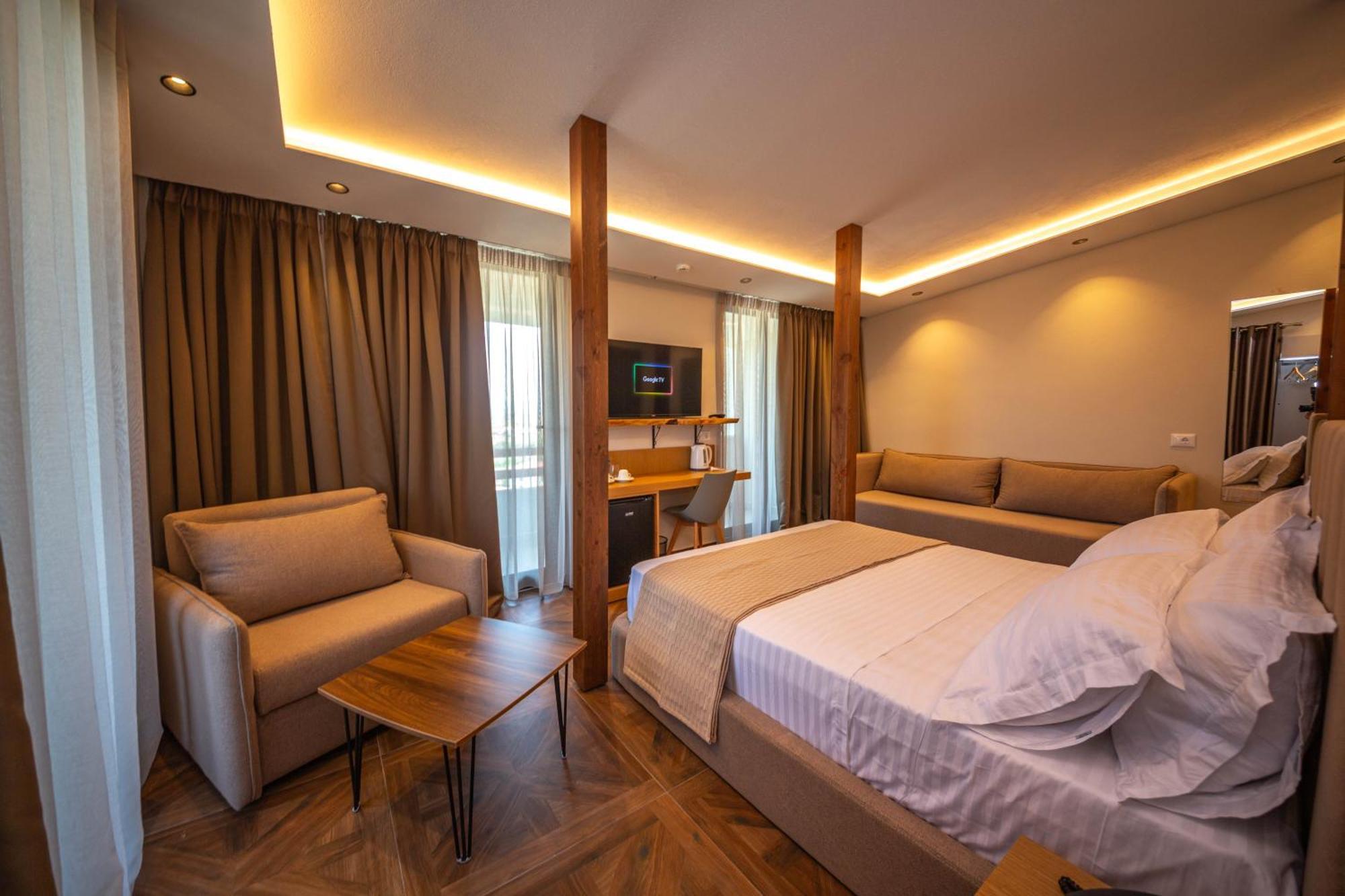 Emara Boutique Hotel Kavaje Exteriör bild