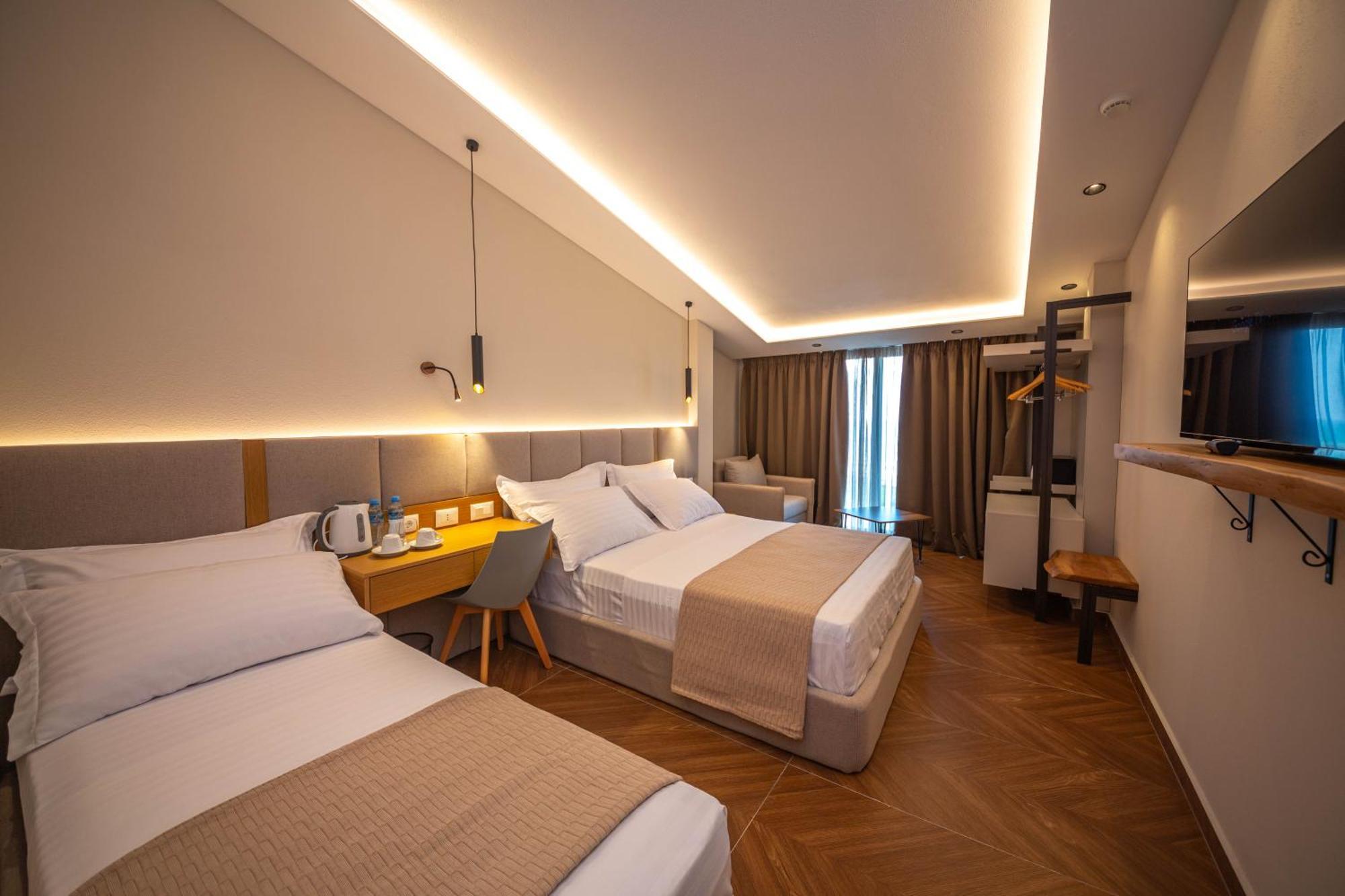Emara Boutique Hotel Kavaje Exteriör bild