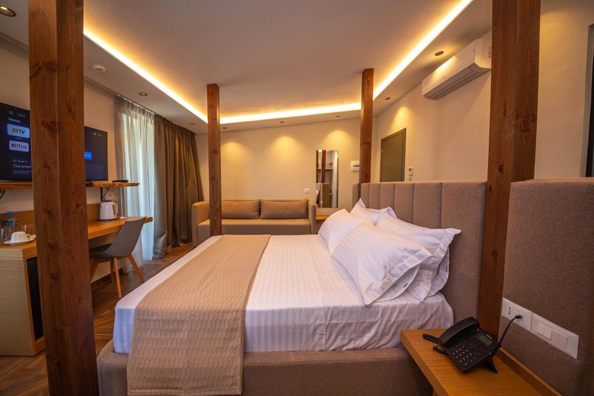 Emara Boutique Hotel Kavaje Exteriör bild