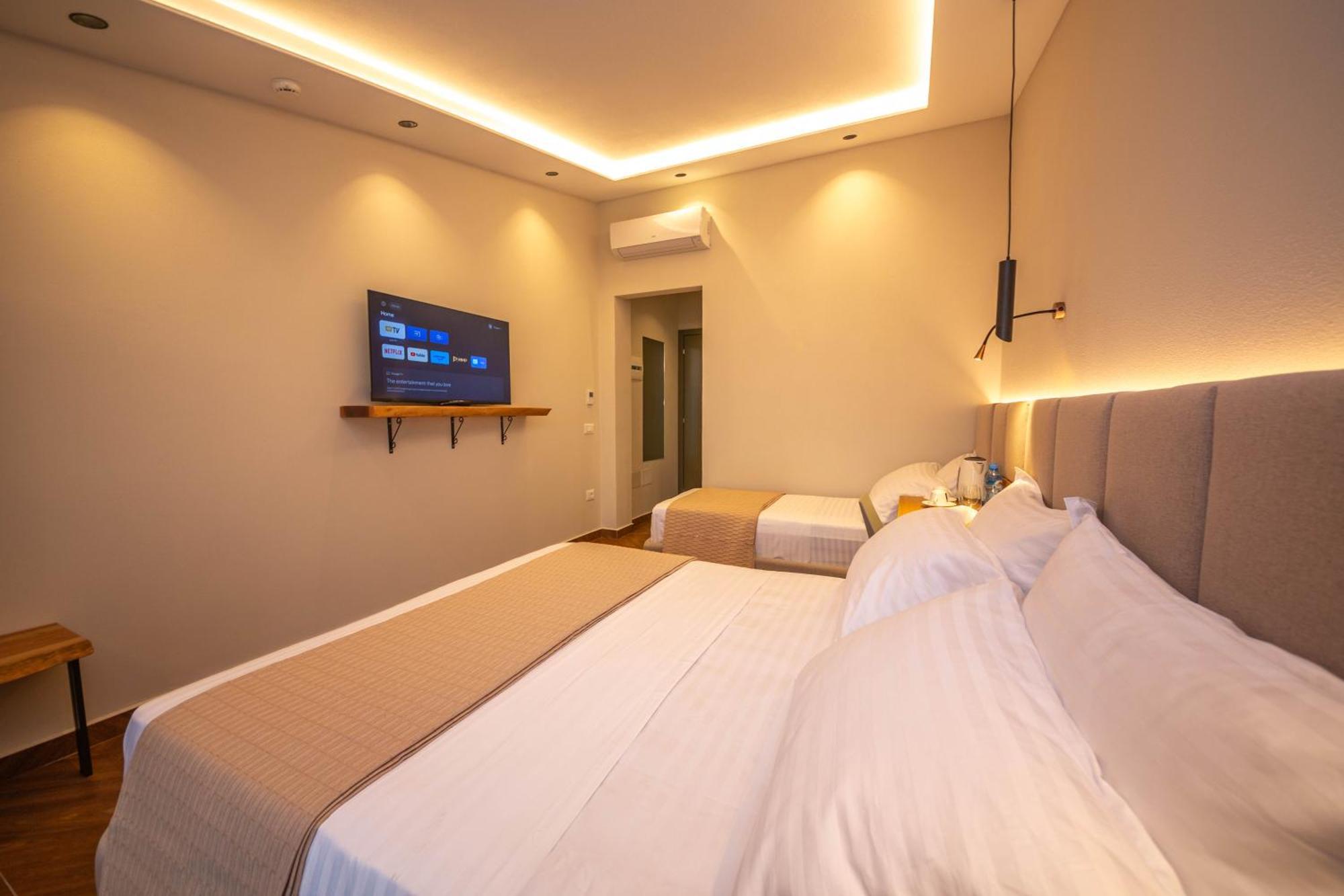 Emara Boutique Hotel Kavaje Rum bild
