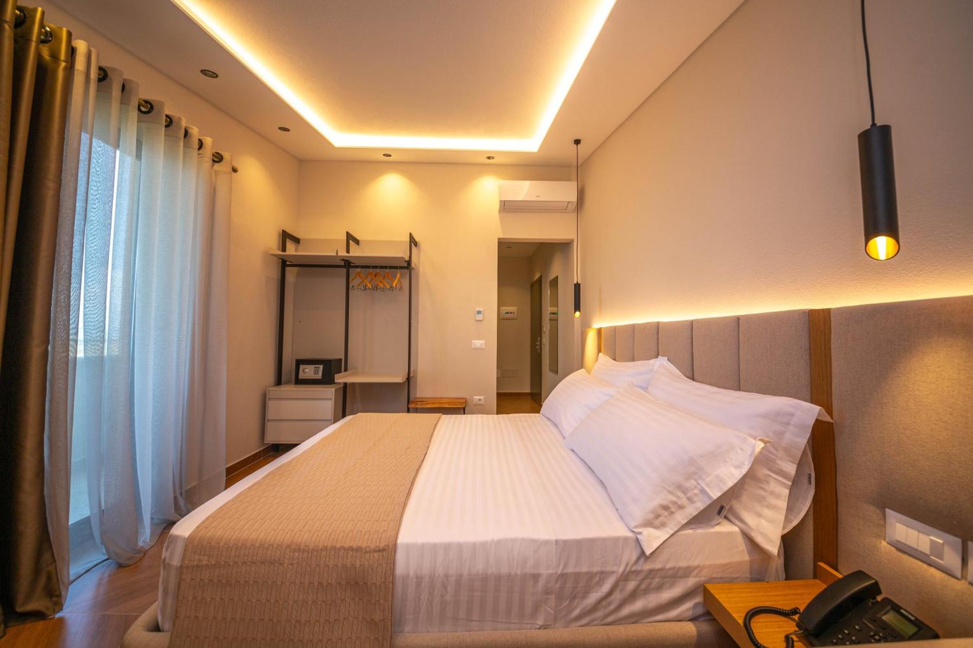Emara Boutique Hotel Kavaje Exteriör bild