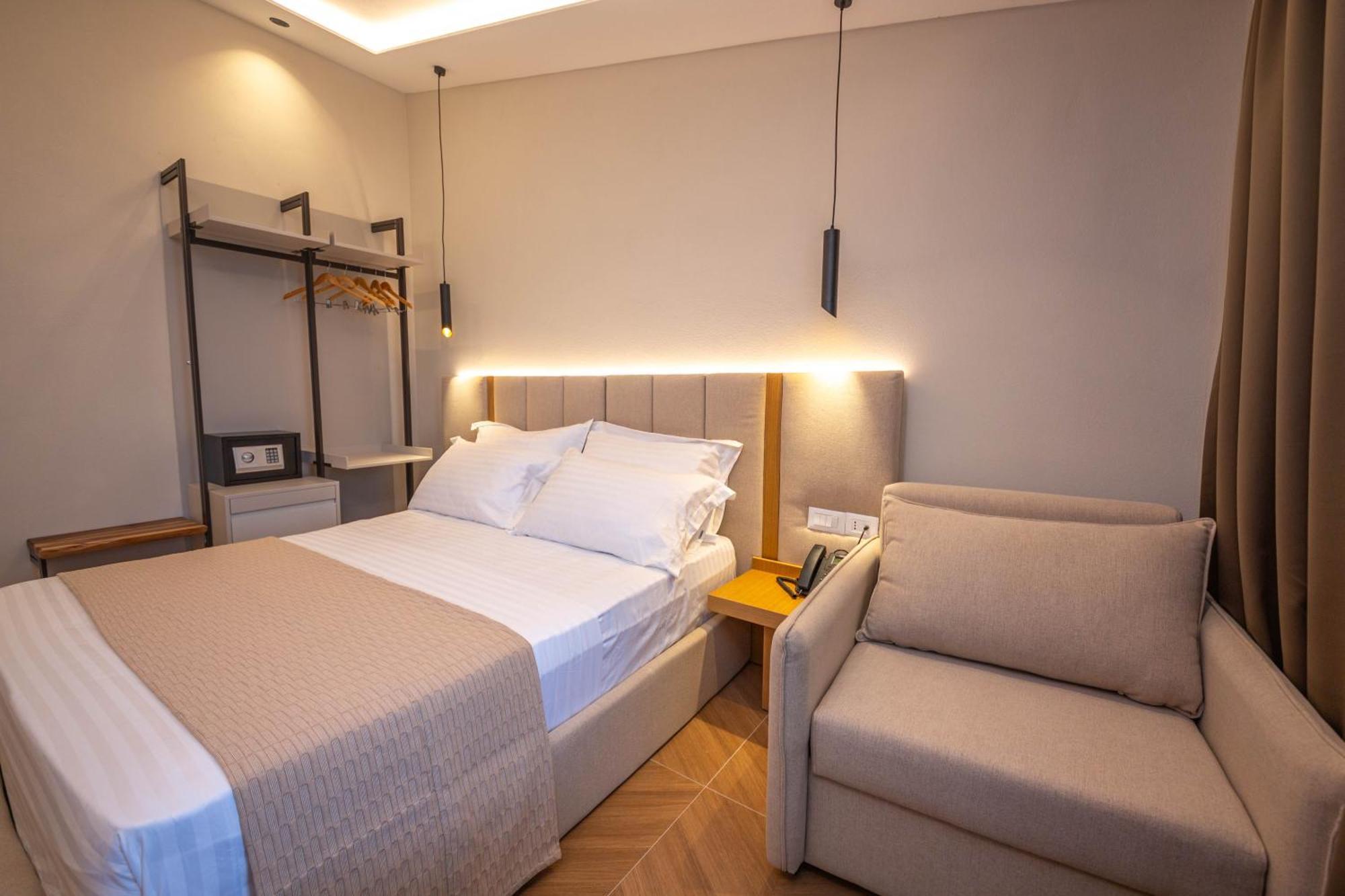Emara Boutique Hotel Kavaje Exteriör bild